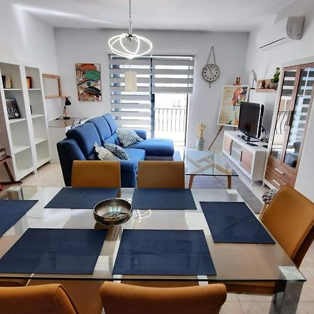Spacious Side-Sea View Apartment At St Paul'S Bay St. Paul's Bay Esterno foto