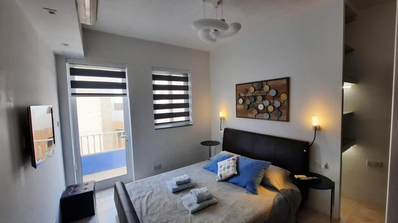 Spacious Side-Sea View Apartment At St Paul'S Bay St. Paul's Bay Esterno foto